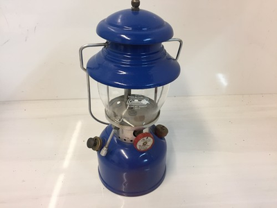 #ad Vintage Coleman 200A Single Mantle Lantern Blue Custom Paint Made in USA w Glob $125.00