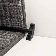 13 x 70 cm schwarze Treppenstangen - einfache Endkappe - Teppichläufer - 13 x Teppichstangen