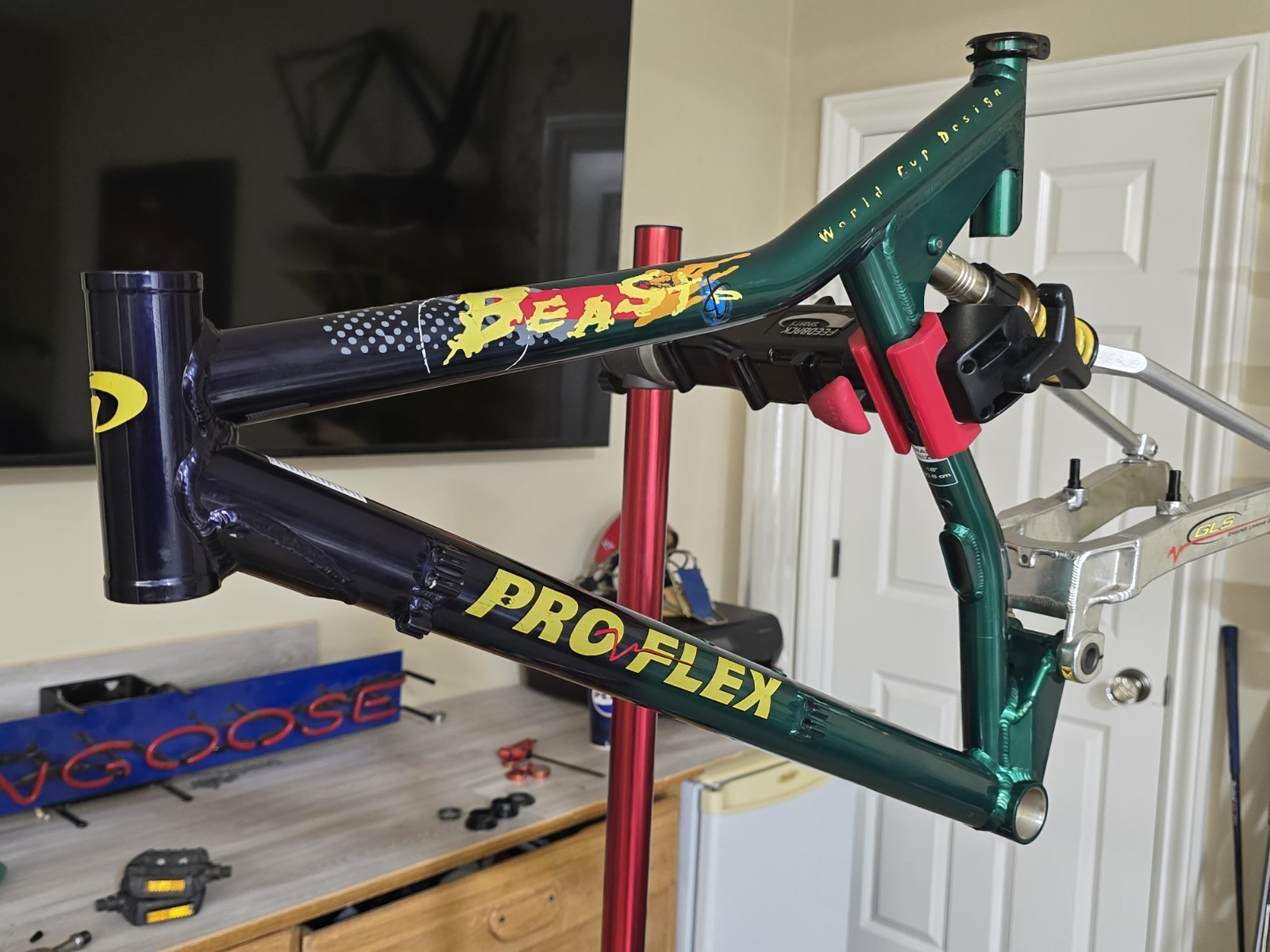 Pro Flex Beast World Cup Design Girvin GLS Exceptional 16in Made in USA