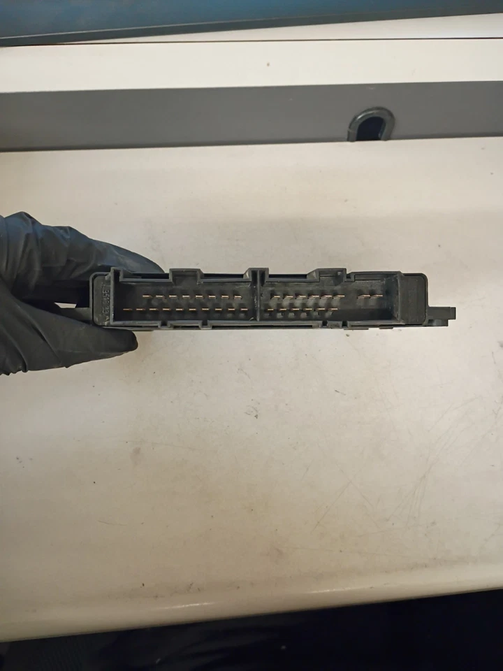 Módulo de control de transmisión Chrysler 300 Magnum 2005-2008 TCM P05150186AG OEM Foto 4 de 4