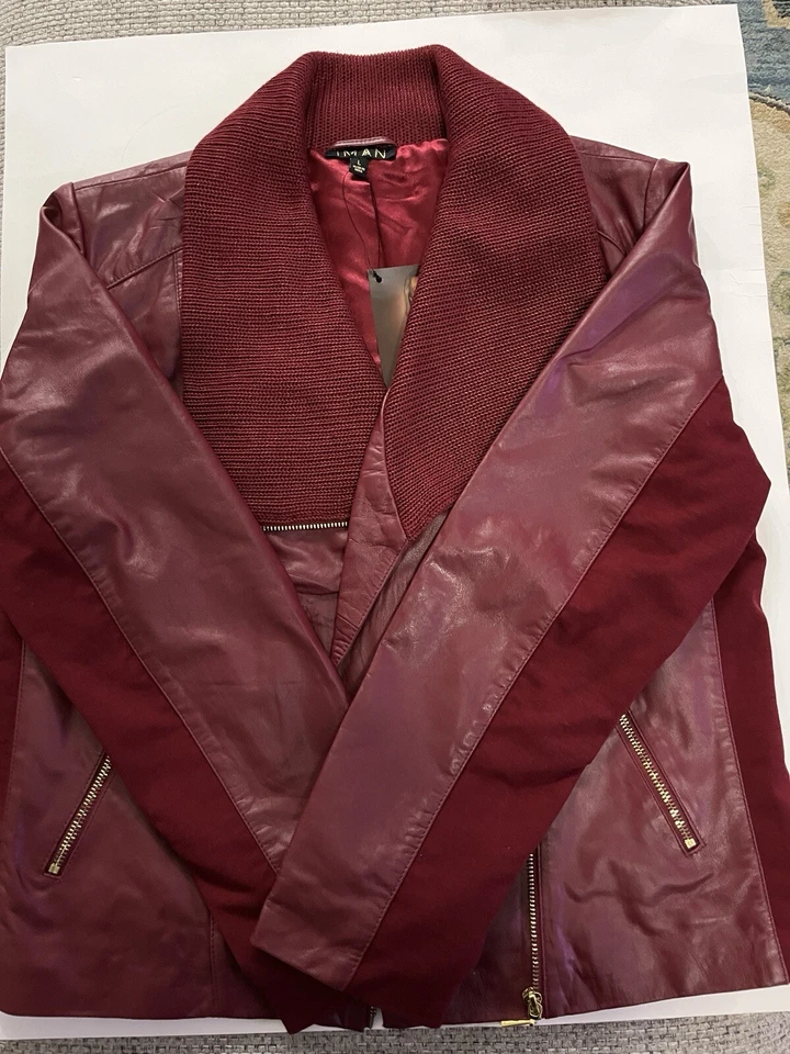 Jaqueta de Moto IMAN Global Chic Couro de Cordeiro Genuíno Feminina Grande Vinho Borgonha - Imagem 4 de 4