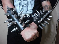 LEATHER GIANT SPIKE GAUNTLET .....(MDLG0204)..... GOATWHORE