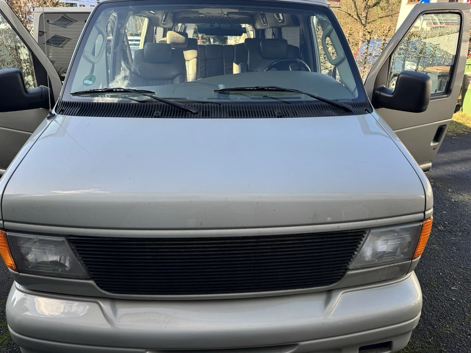 Ford Ecnouline E150 Van Bus - Bild 2 von 4