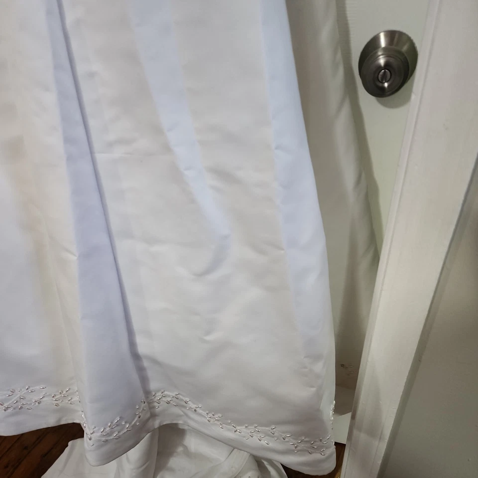 BEAUTIFUL! Christina Wu Bridal Collection 5914 Wedding Dress Size 22 - Image 4 of 4