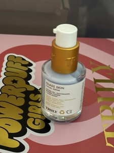 TRULY ♡ GLASS SKIN Facial Serum Face Primer Moisturizer Skin 1oz DISCONTINUED!