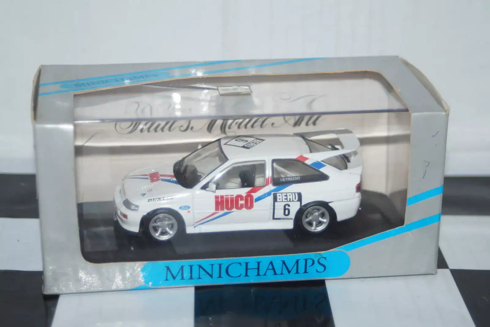 Minichamps Ford Escort Cosworth DTT 1994 Huertgen 1:43 MIN 948201