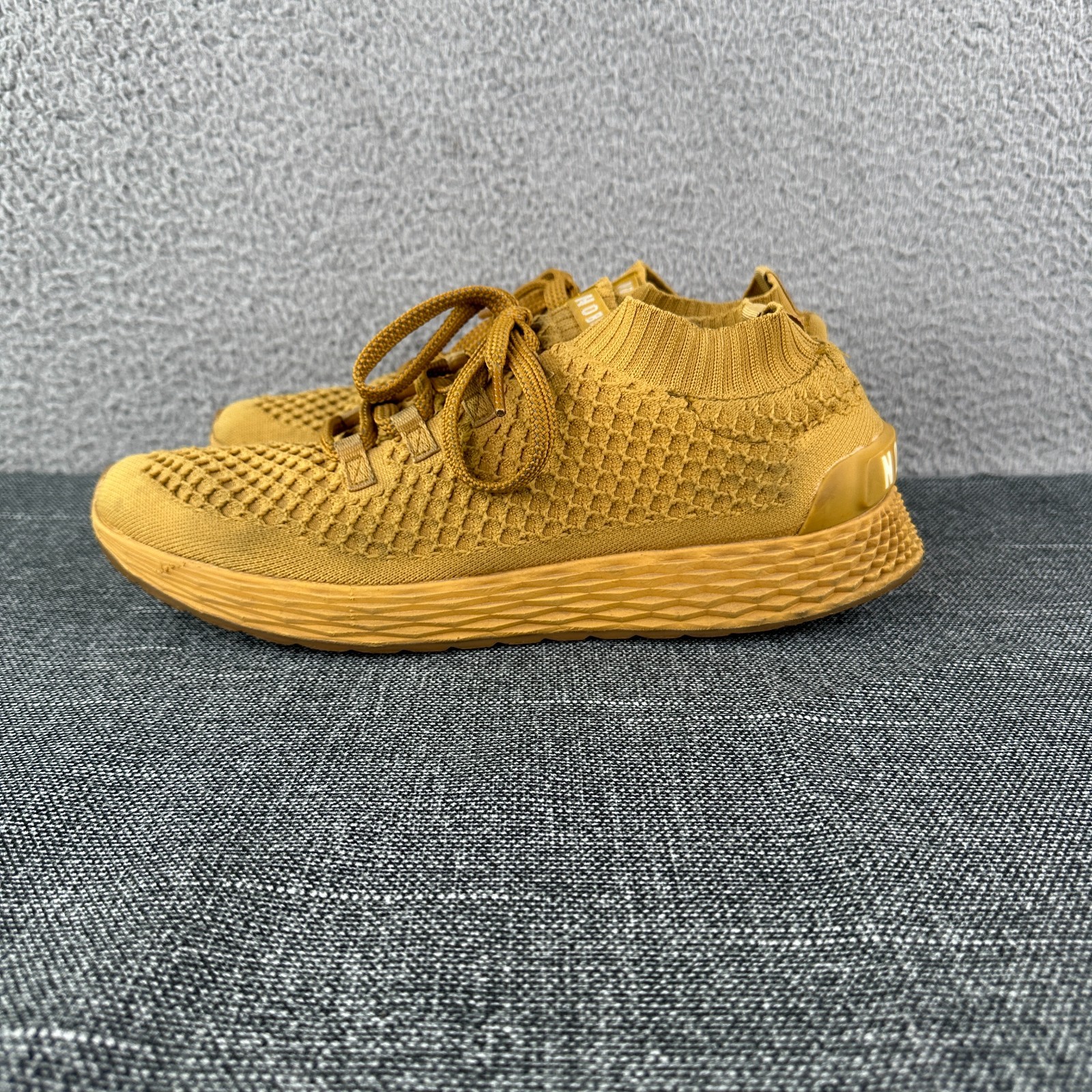 SAOLA Scarpe da corsa NOBULL Knit Runner No Bull giallo oro sneakers uomo taglia 13