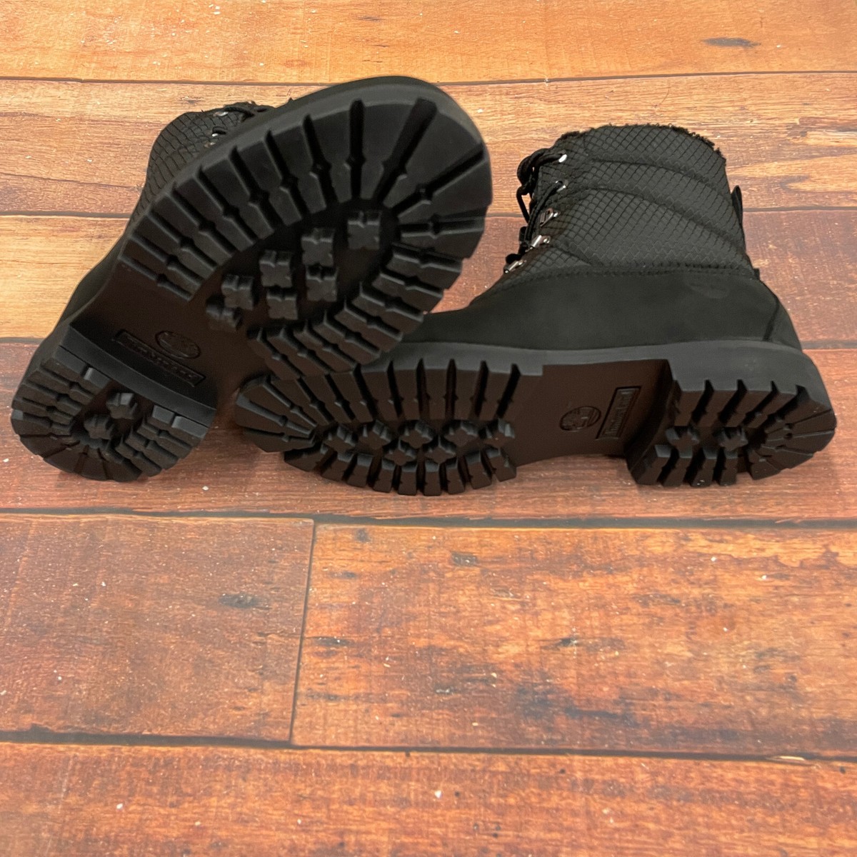 Timberland Men's Heritage 6 In Black Nubck Faux Fur Line