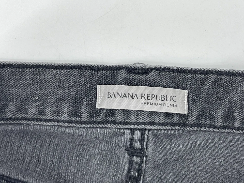 Banana Republic Vintage Boyfriend Jeans Women 27 / 4 Short Grey Distressed 30X24 - Image 3 of 4