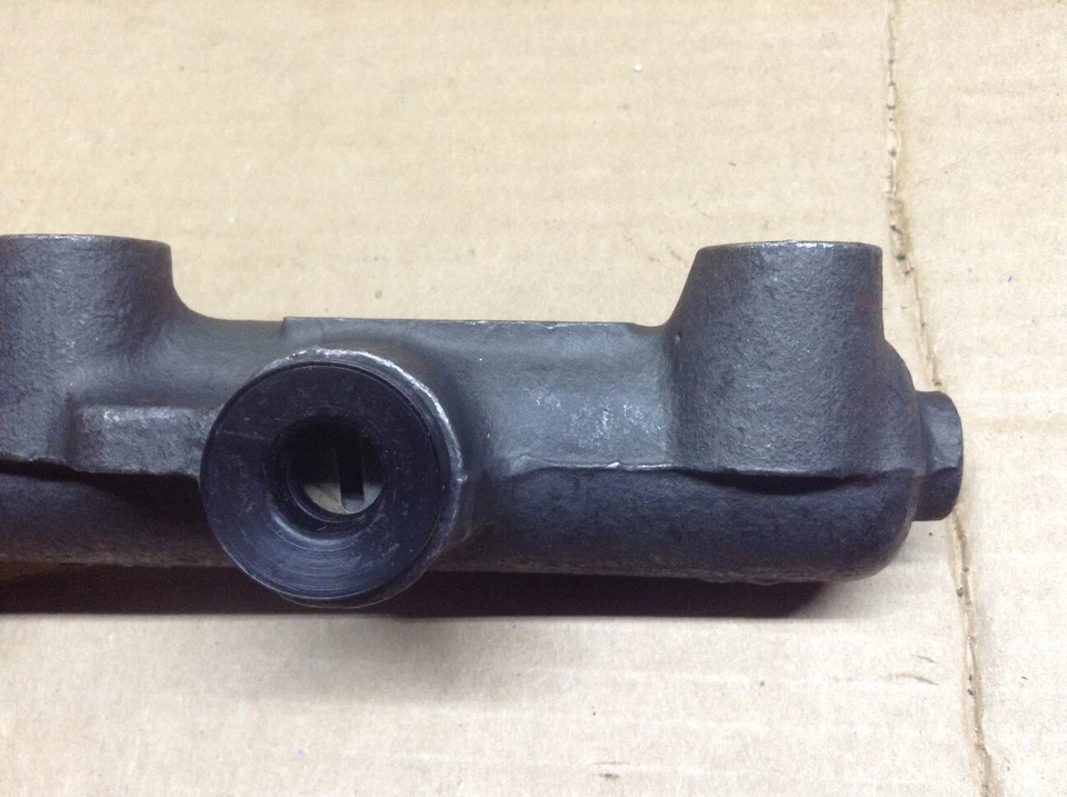 Nuevo cilindro maestro de freno Oldsmobile Cutlass 10-2596 Foto 3 de 4