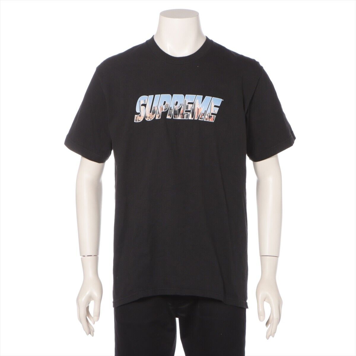 Authentic Supreme T-shirt Men Size M Black Cotton 100% Made Authentic Supreme T-shirt Men Size M Black Cotton 100% Made