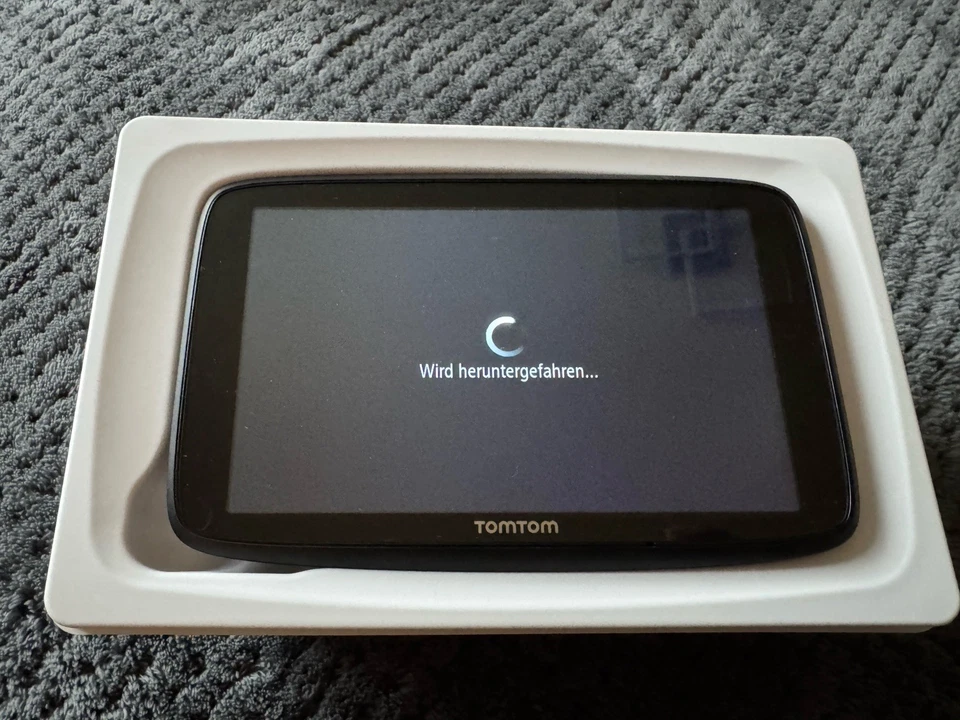 TomTom Navi Go Essential 4pn60 6 Zoll GPS Navigationssystem - Bild 3 von 4
