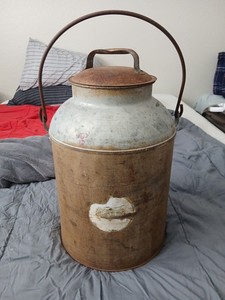 Vintage Antique Metal  Cream Milk Can w Handle & Lid. Reed Milk Company. 20"x 11