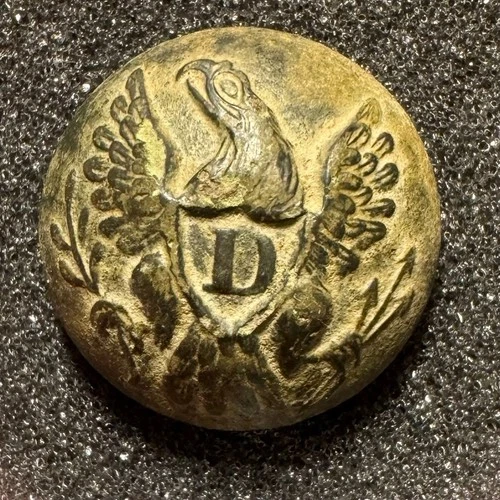 Civil War Eagle "D" Dragoon Button; Dug in Petersburg, Virginia; Albert #DR4v