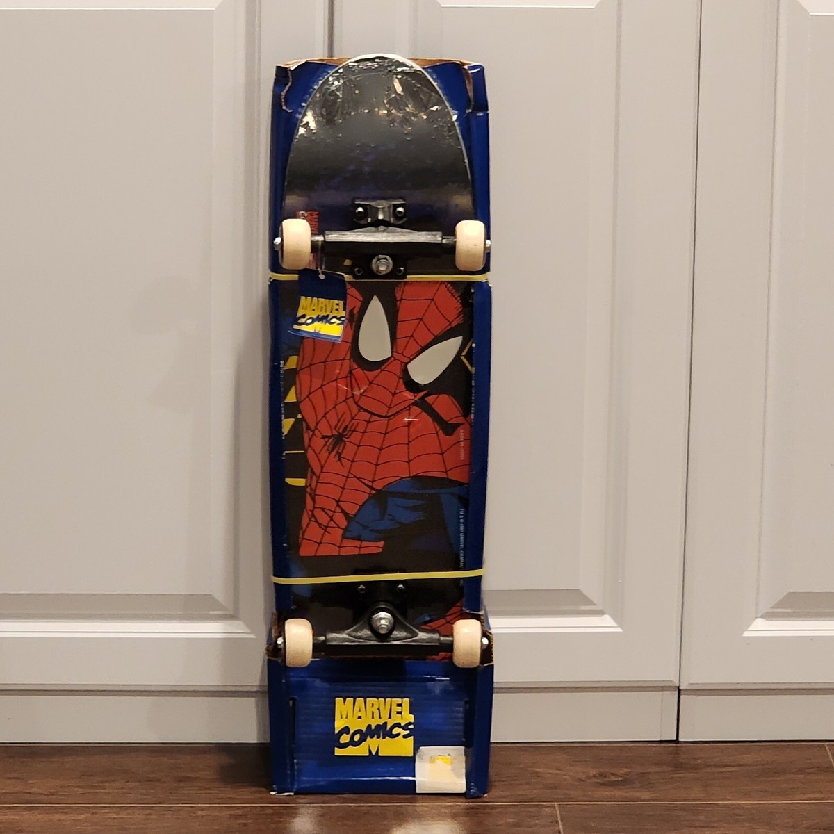 Spider-Man スパイダーマン　木製ボード　ヴィンテージ NIB 1997 Marvel Spider-Man Skateboard Comic Book Board Original