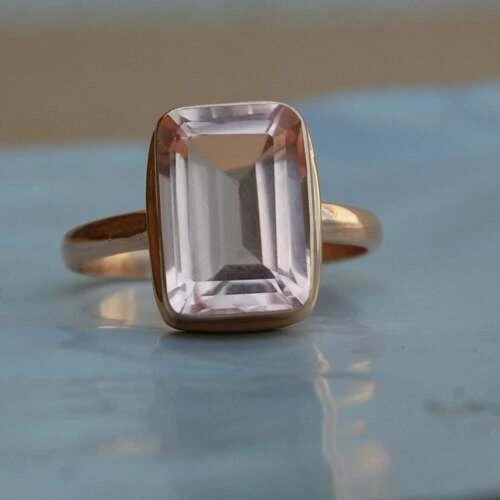 Anelli di lusso con gemme in oro