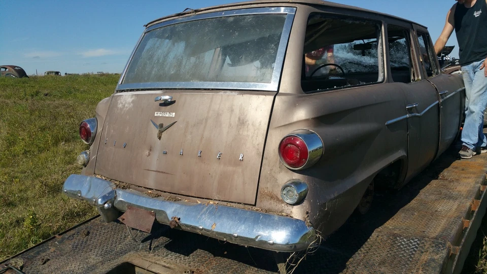 Montajes de luces de marcha atrás Studebaker Lark 1960 1961 1962 1983 1964 60 61 62 63 64 Foto 4 de 4