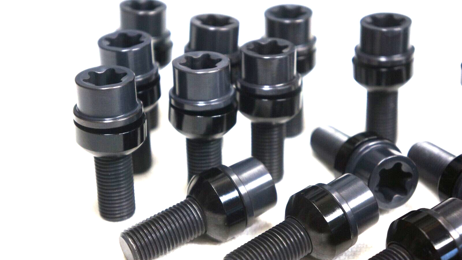 20x Torx 70 Black Titanium Wheel Lug Bolt 14x1.5 R13 Audi R8 RS VW Bentley