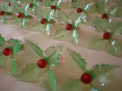 *NEW* 25 Green Holly lights, bulbs w/Red center pins for Ceramic Christmas tree