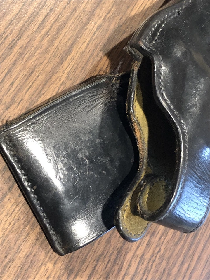 Coldre de couro preto LH Vintage Safariland 229 P&W MD/FR - Imagem 2 de 4