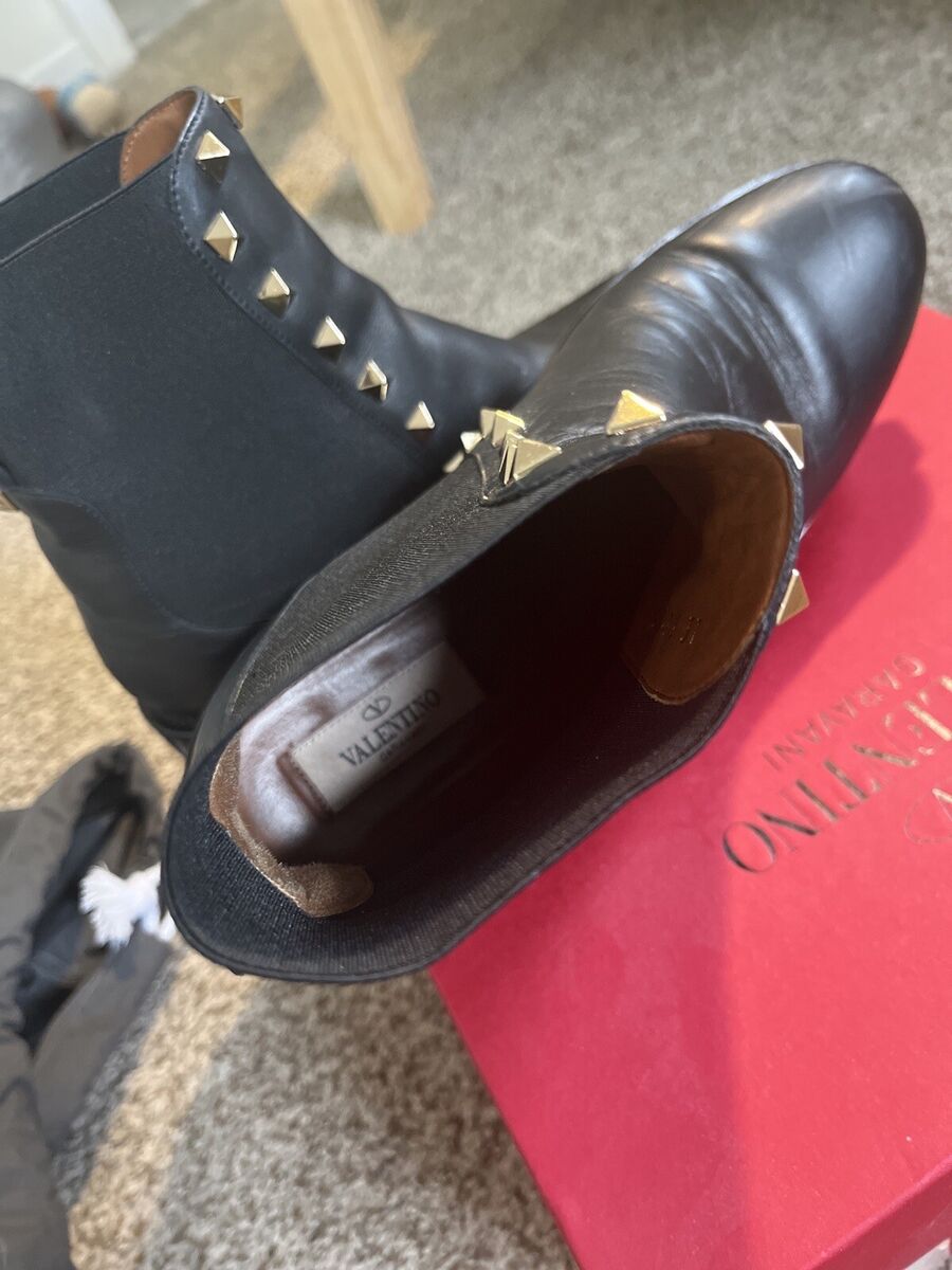 Valentino Garavani Beatle Rockstud Boot Black Chelsea Size Valentino Garavani Beatle Rockstud Boot Black Chelsea Size