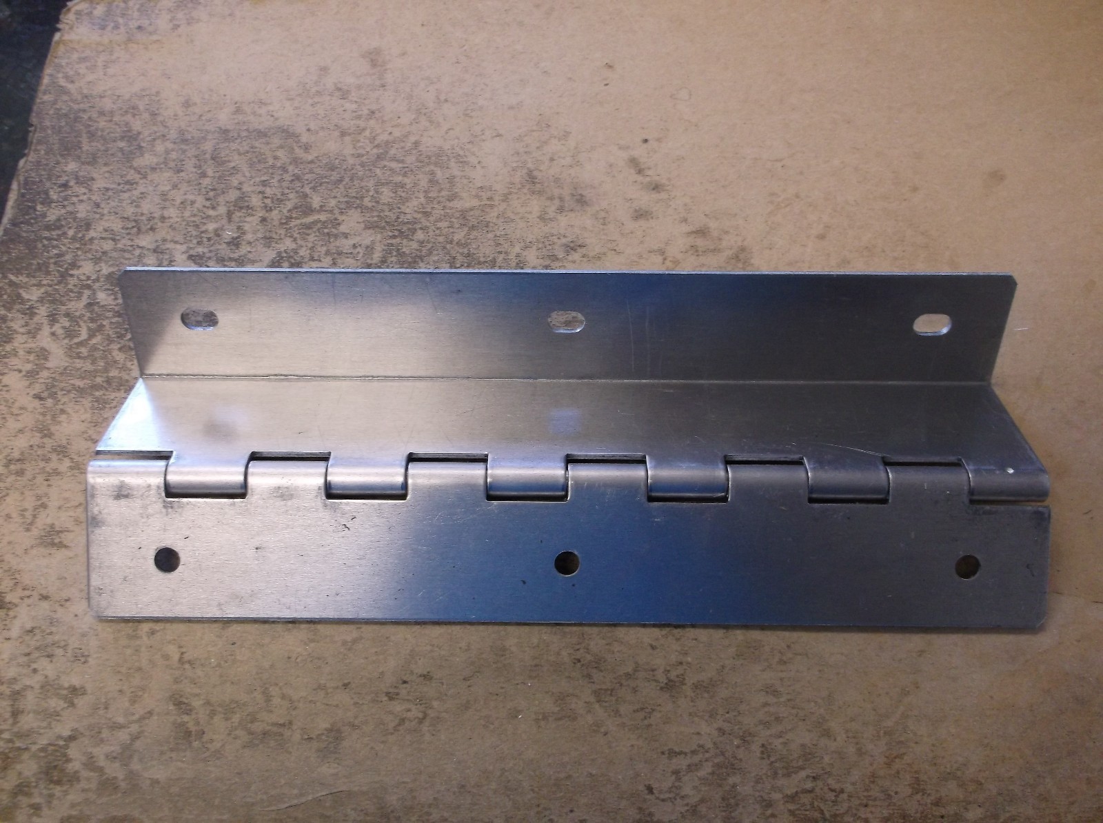 NEW OEM CROWNLINE BOAT 12" X 6" OFFSET SUNDECK MOTOR COVER HINGE 21009