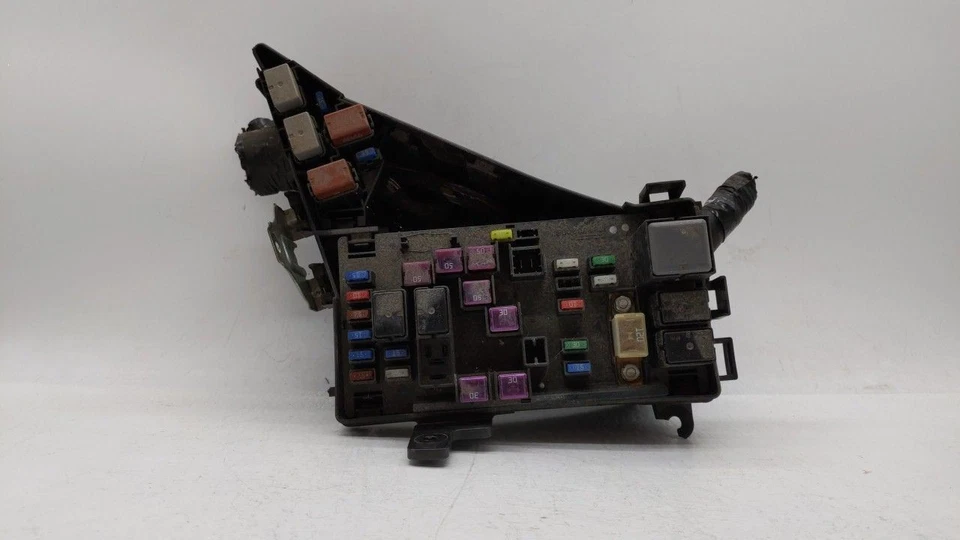 2010-2013 Subaru Forester Fusebox Fuse Box Relay Module GF4D2 - Image 2 of 4
