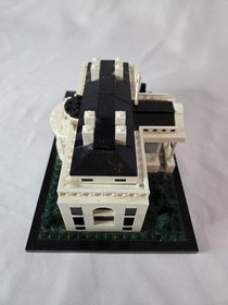 LEGO ARCHITECTURE: The White House (21006) 100% Complete No Manual No Box