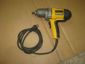 DeWalt DW292 Corded Electric 120V 7.2 Amp 1/2 inch Impact Wrench Works Great