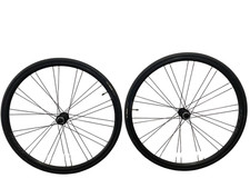 MERIDA SCULTURA4000 700x25C Laufradsatz MAXXIS VERFOLGER NOVATEC Naben 120PSI