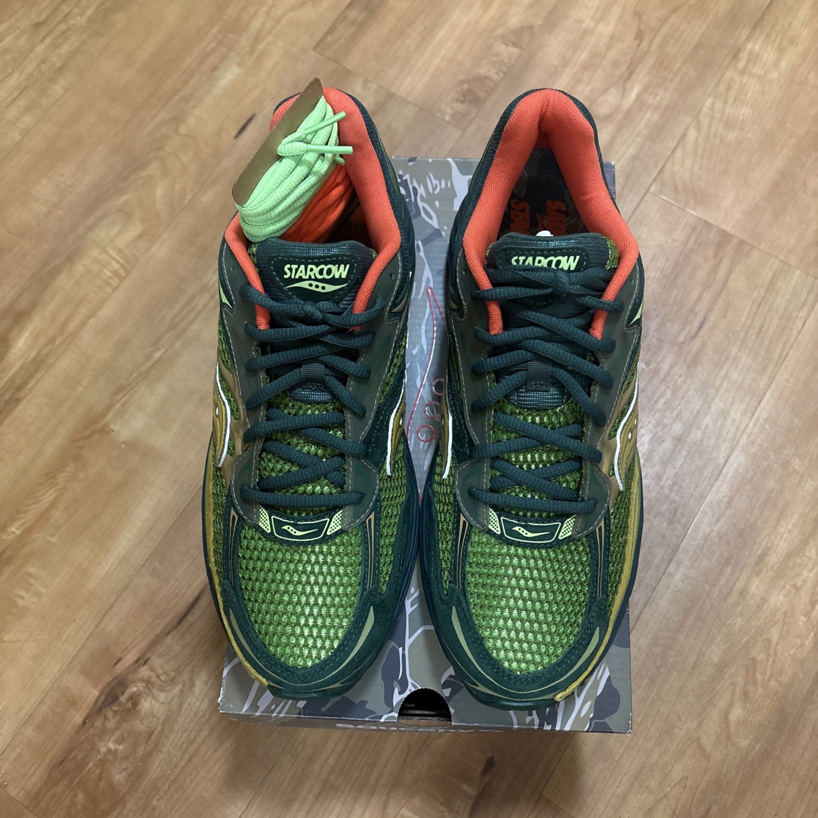 Saucony Size 10 ProGrid Omni 9 Starcow Men's Green/Orange S70860-1 thumbnail 4