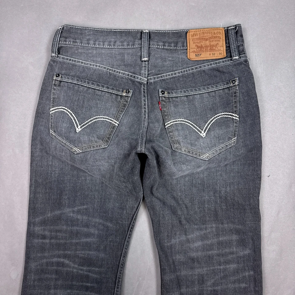 Pantalones de mezclilla Levis Jeans para hombre 32x30 negros 527 Bootcut lavado oscuro occidentales ajustados Foto 4 de 4