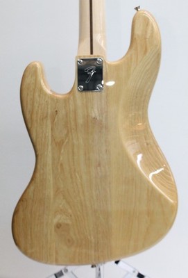 Fender Made in Japan Heritage 70s Jazz Bass Maple Natural with gig