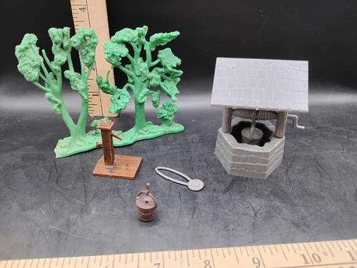 Vintage Marx Fort Apache Accessories