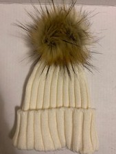NEW Woman  s Knit Faux Fur Pom Pom Beanie Winter Hat Off White