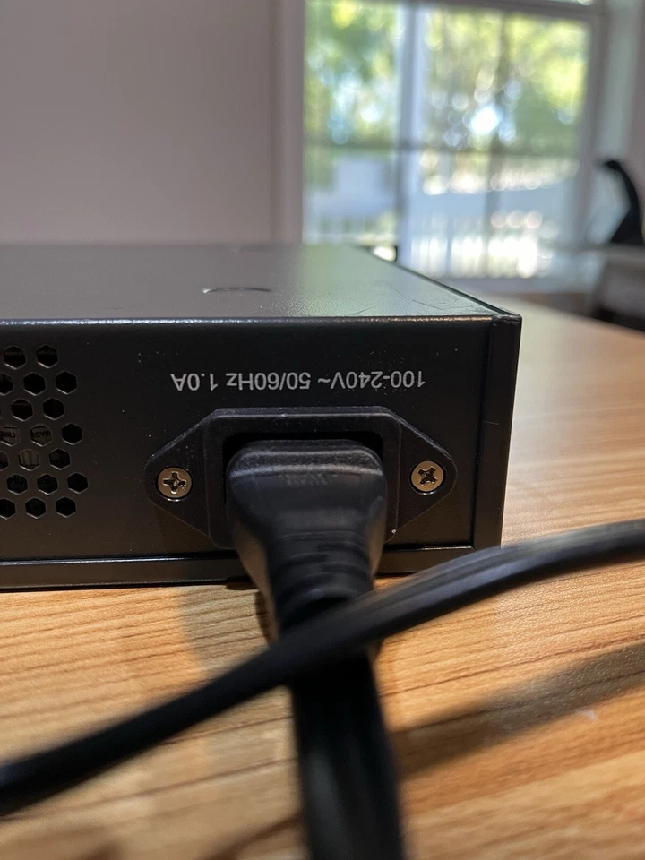 D-Link 48-Port Gigabit Smart Switch with 4 SFP Slots T1600G-52TS (TL-SG2452) - Image 4 of 4