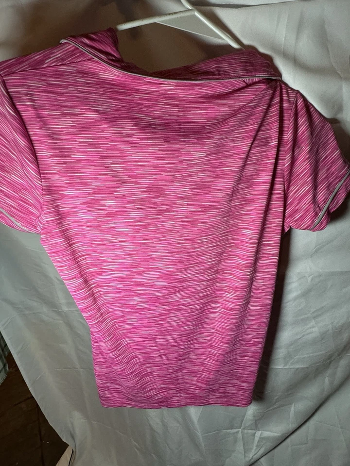 Camisa polo Prince para mujer pequeña rosa calce regular manga corta atlética   Foto 4 de 4