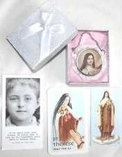 Miniature Vintage Plaque St Therese of Lisieux Gift Boxed w/3 Holy Cards Fine
