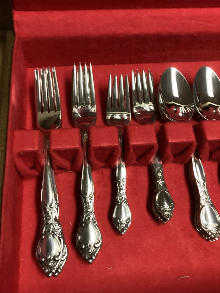 Reed & Barton 51 Piece West End Stainless USA Silverware Set Wooden Box Exc - Image 4 of 4