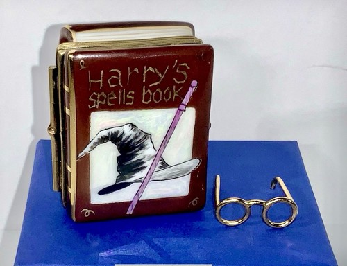 Limoges France Rare Harry’s Spells Book & Glasses Trinket Box #12/250 COA & IOB - Bild 1 von 11
