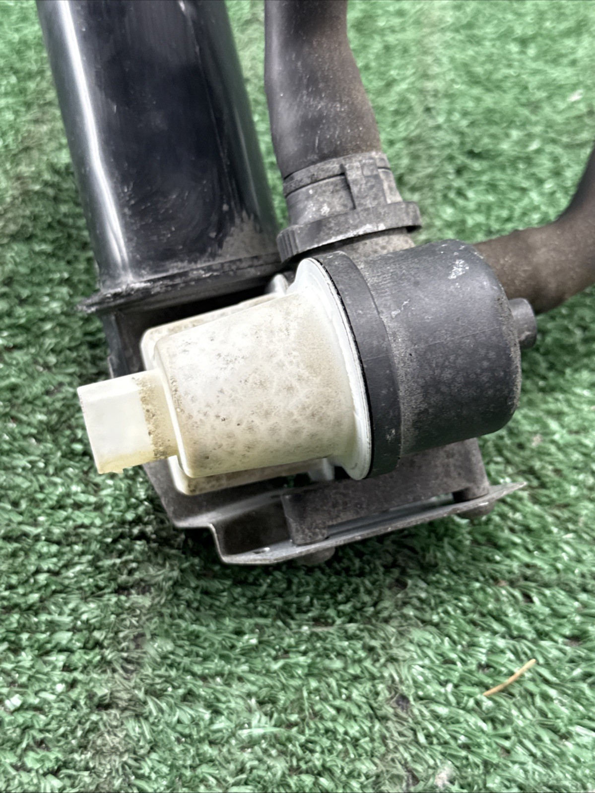 2003 - 2012 Maserati Quattroporte - Leak Detection Pump - Bosch - 0 261 222 010