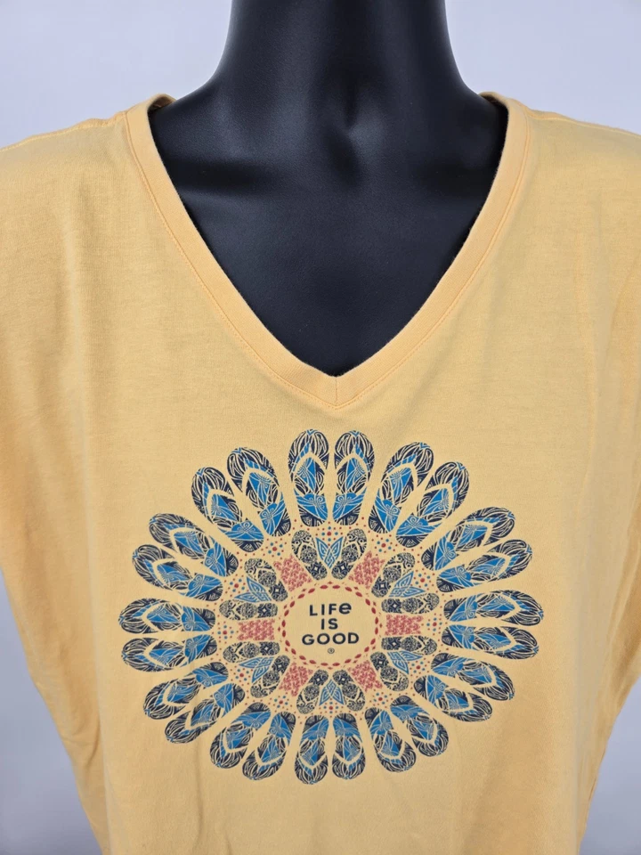 Life Is Good Camiseta Mujer XL Amarilla Cuello en V Logo Flor Sandalias Manga Corta * Foto 4 de 4