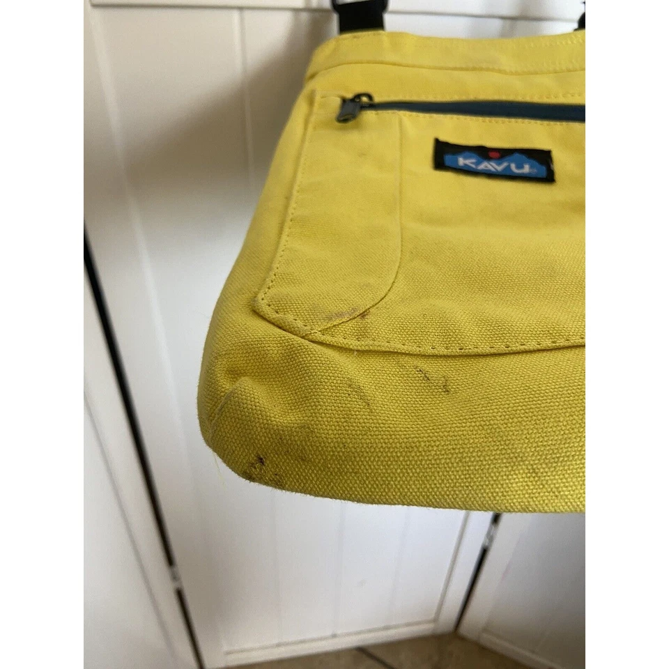 Kavu Keep Along Cross Body Bag Rope Swing Canvas Travel Yellow Adjustable Strap - Image 4 of 4