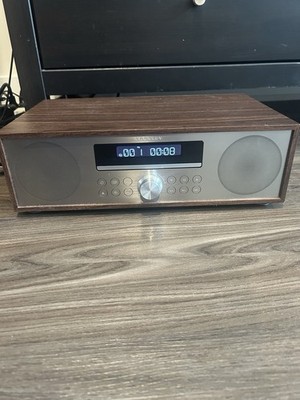 Crosley CR3501A-WA Fleetwood Clock Radio & CD Player w/ Bluetooth Walnut Tested