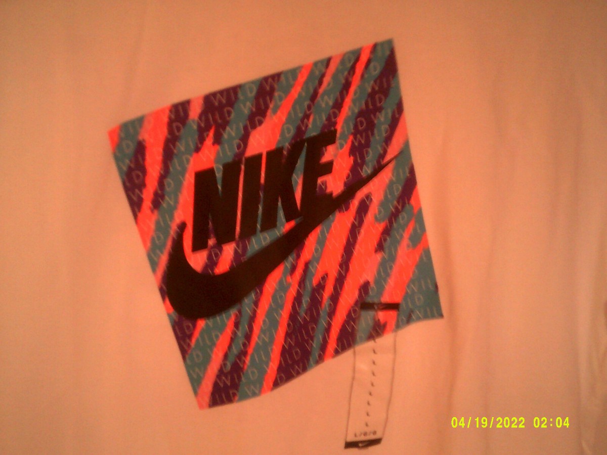 NEW NIKE SPORTSWEAR 
