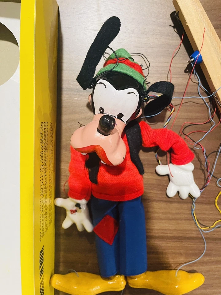 10 英寸 PELHAM PUPPET 迪士尼 GOOFY 盒子 状况完好 — 第 4/4 张图片
