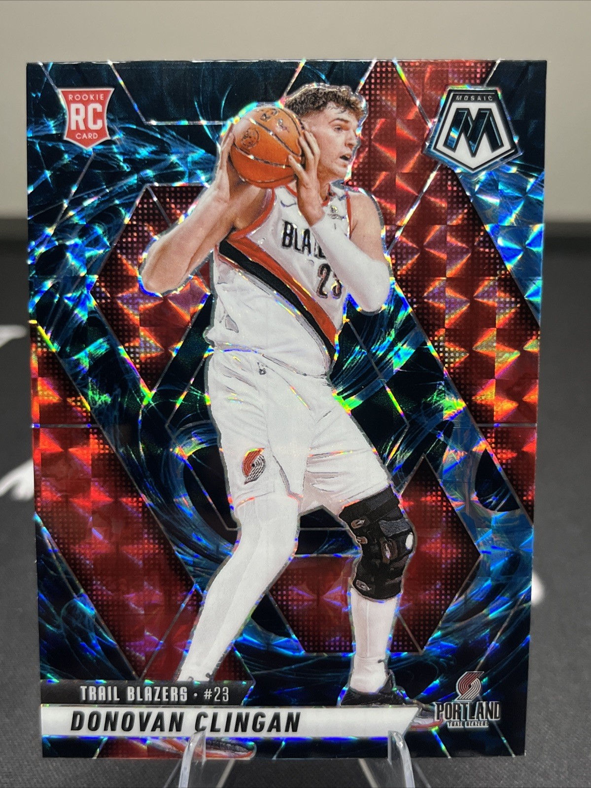 2024 Panini Mosaic - Donovan Clingan #246 RC Genesis SP Portland Trail Blazers