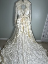 VTG Embroidered Wedding Gown Bridal Dress 10 Cathedral Train Heart back Korea