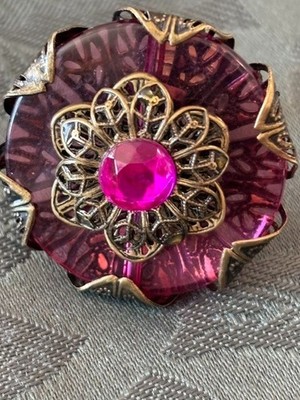 Vintage Style Cocktail Stretch Ring With Purple Mounting & Pink Stone
