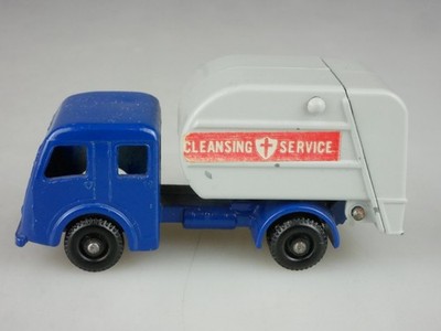 15c Tippax Refuse Collector - 39193 Matchbox Regular Wheels